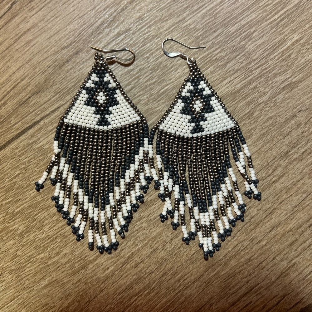 Idyllwind Bianco Beaded Earrings